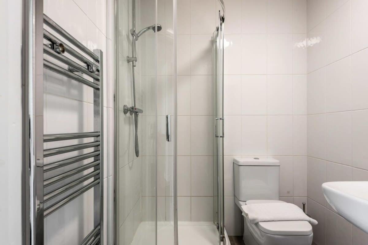 Modern & Bright Budget Studio In Central Doncaster Apartment Exterior photo